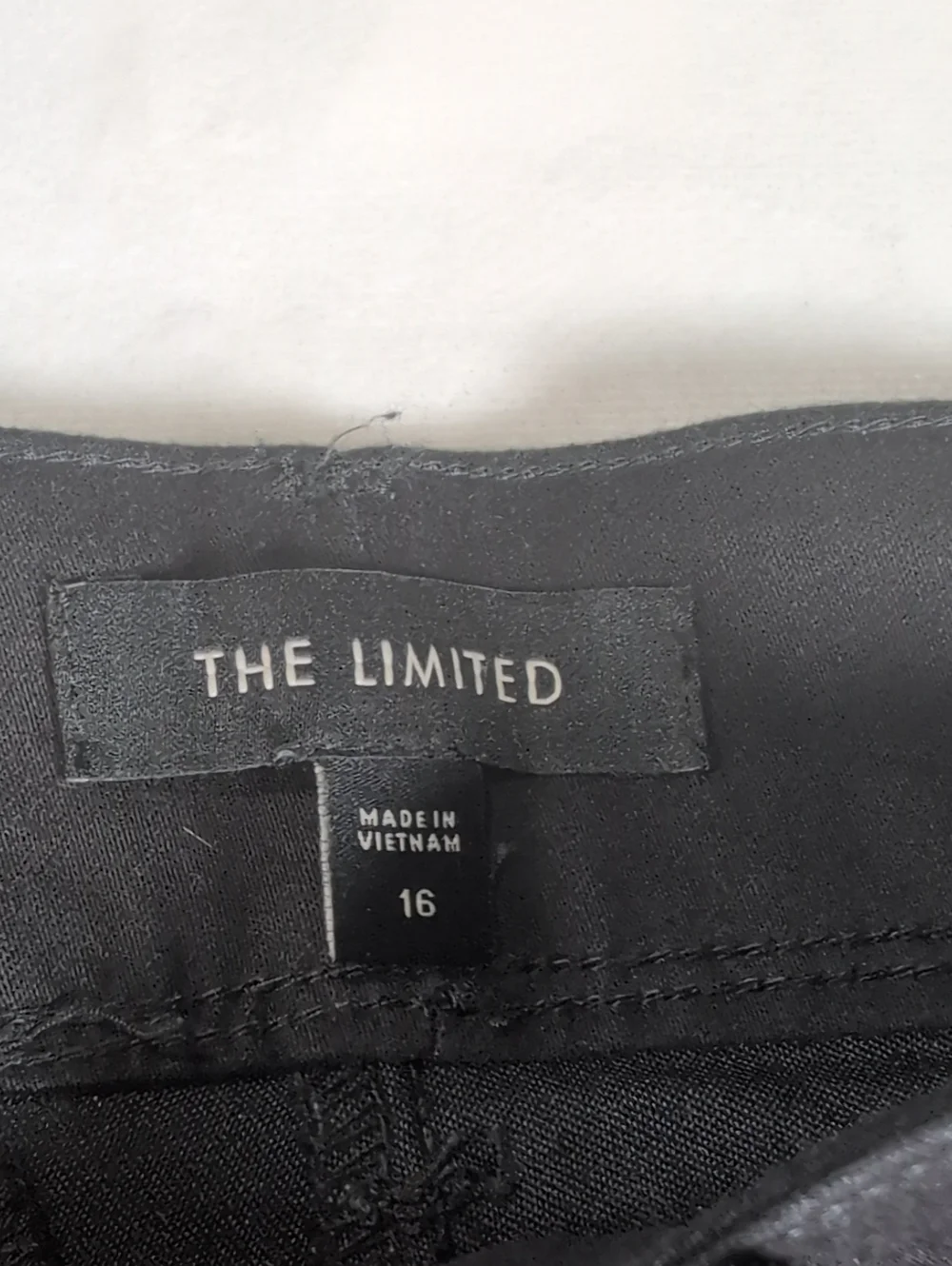 The Limited Black Tailored Shorts Size 16